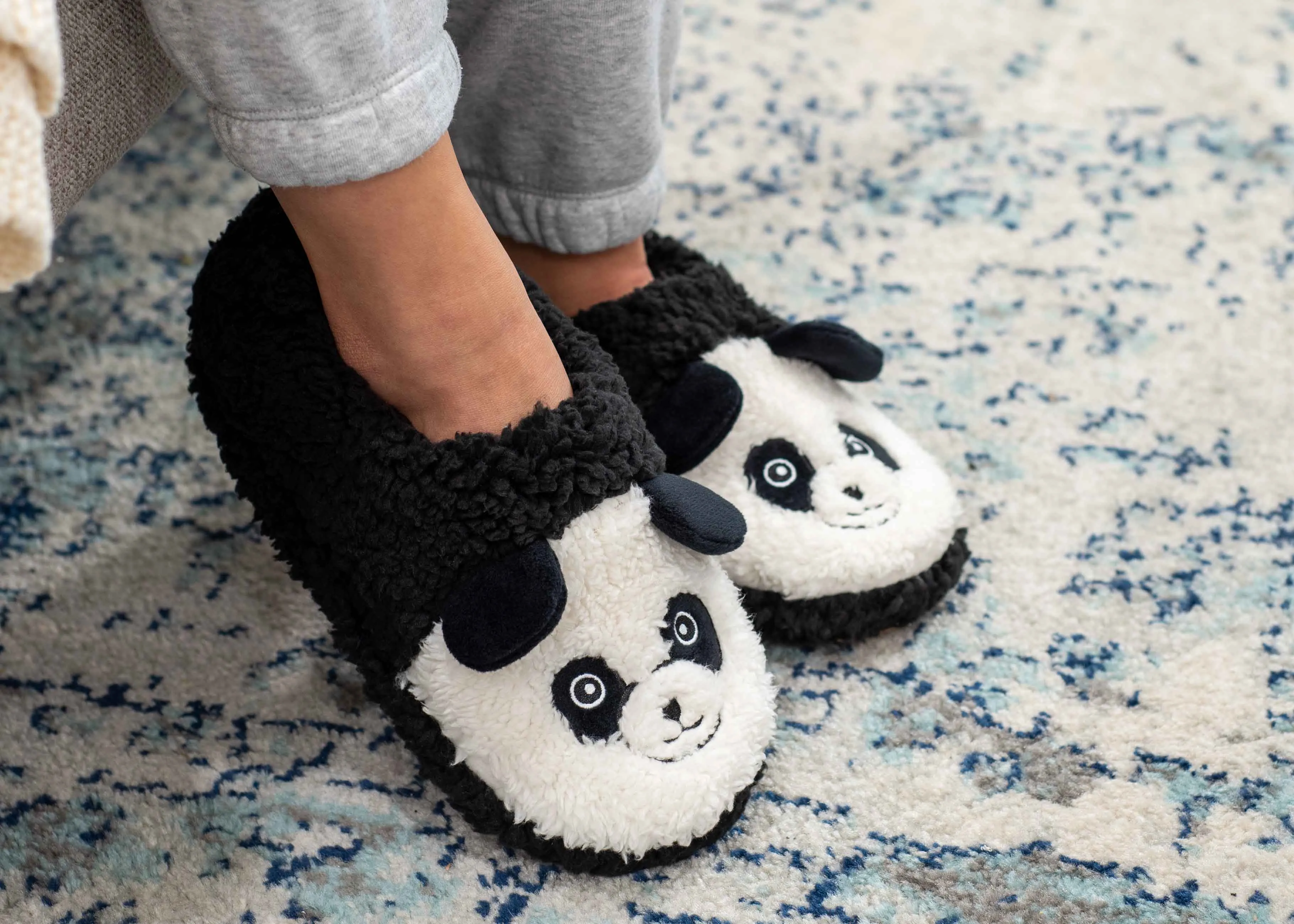 Panda Black Women's Animal Cozy Plush Lined Non Slip Fuzzy Slipper - Large
