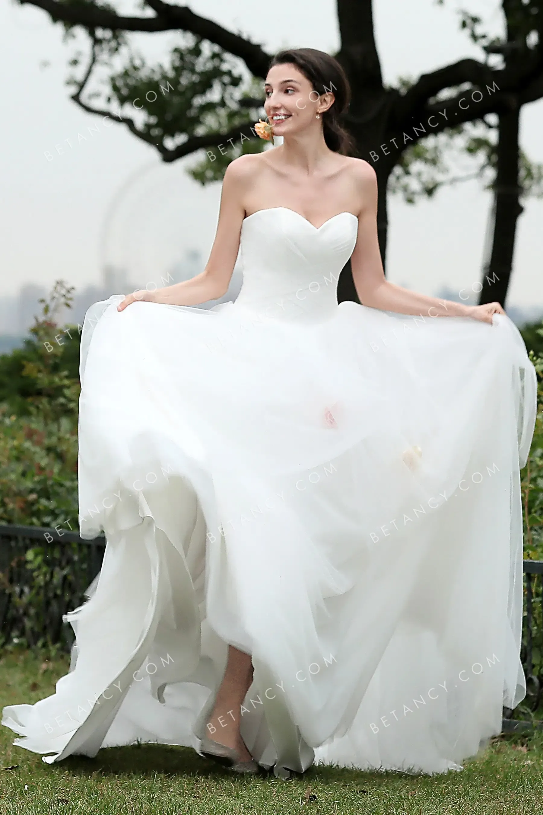Pleated Tulle Pricess Bridal Gown with Flowers Adorned