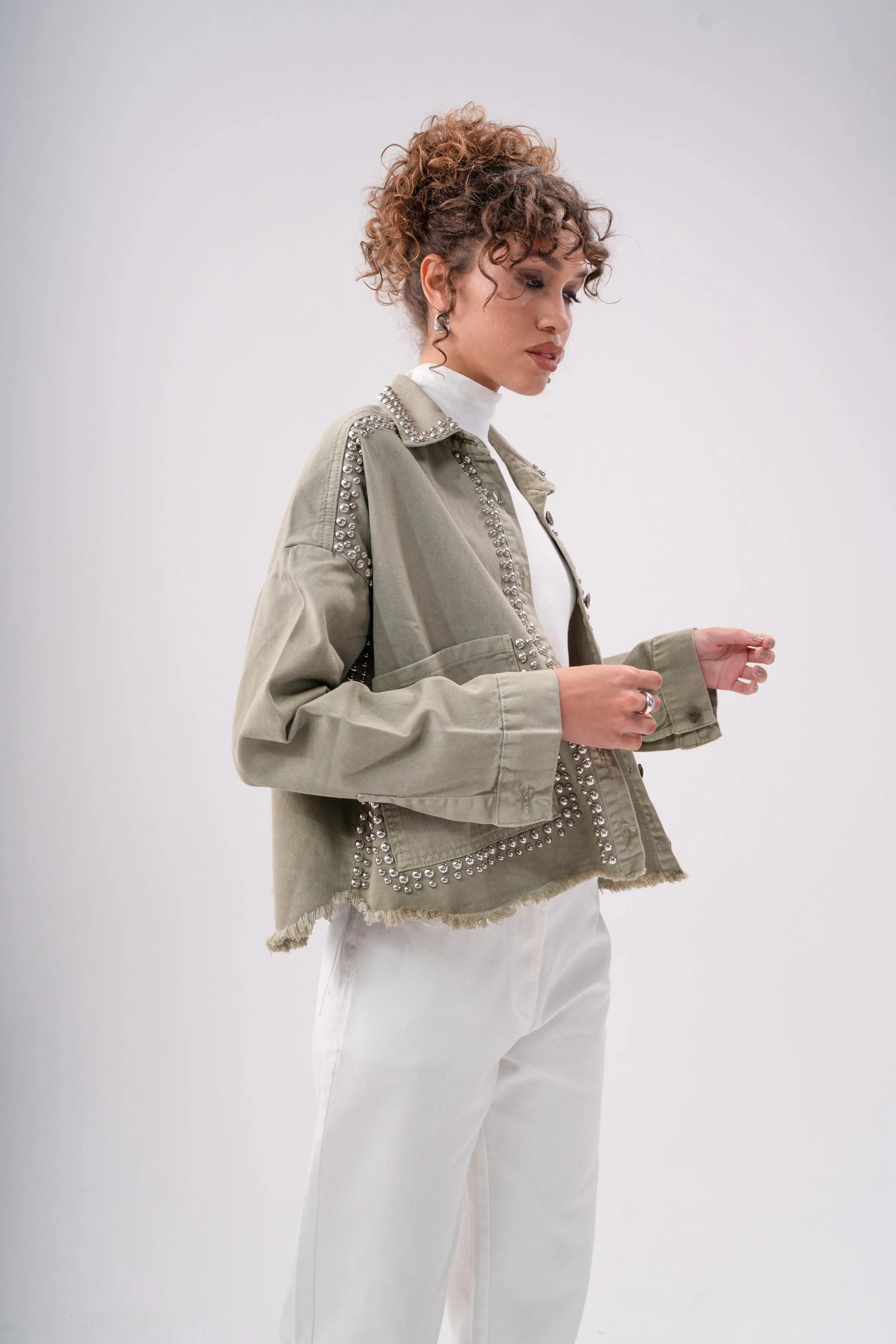 STUDDED CROPPED DENIM JACKET -OLIVE