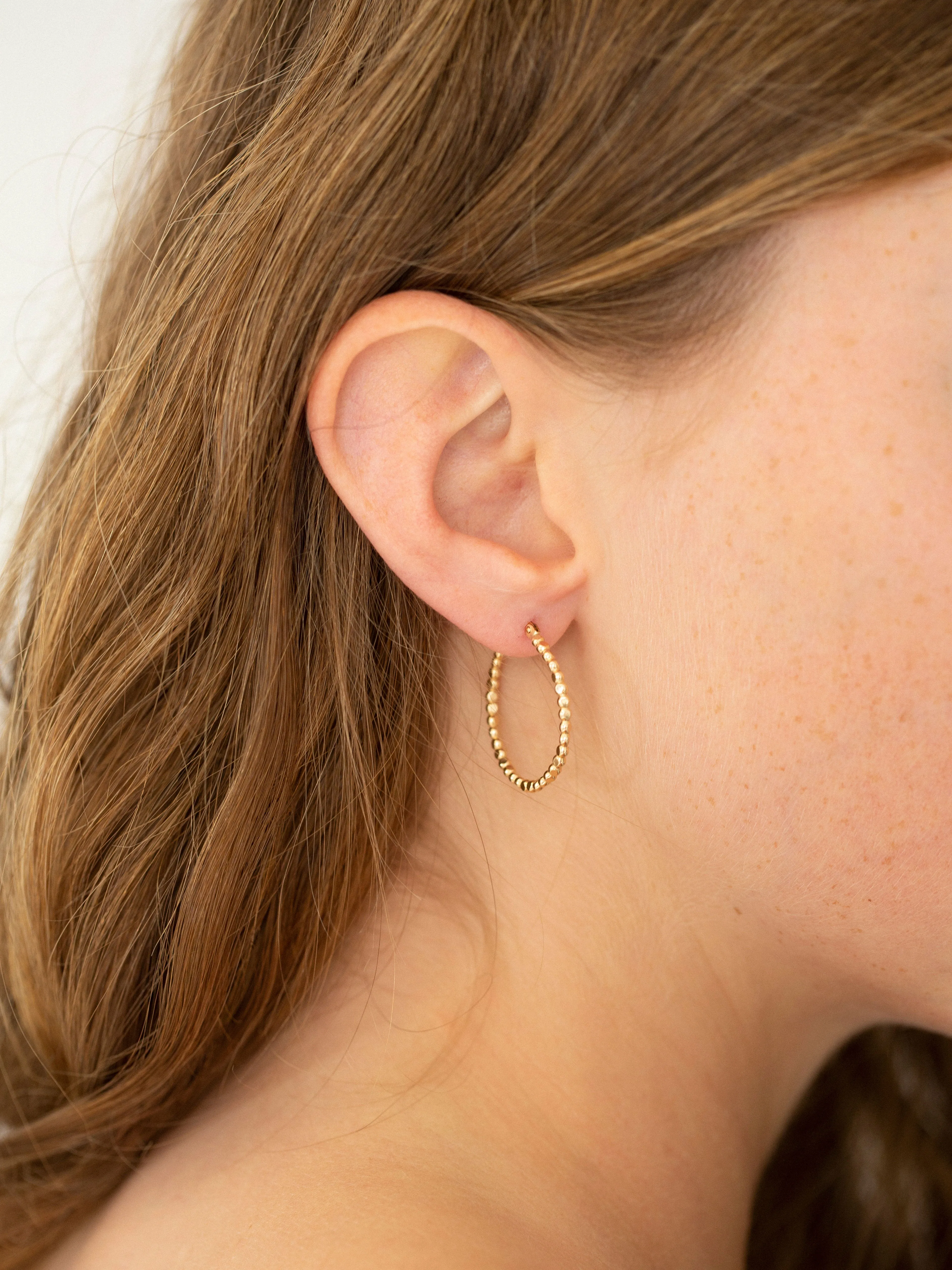 Tempo Hoops Large 9k Gold